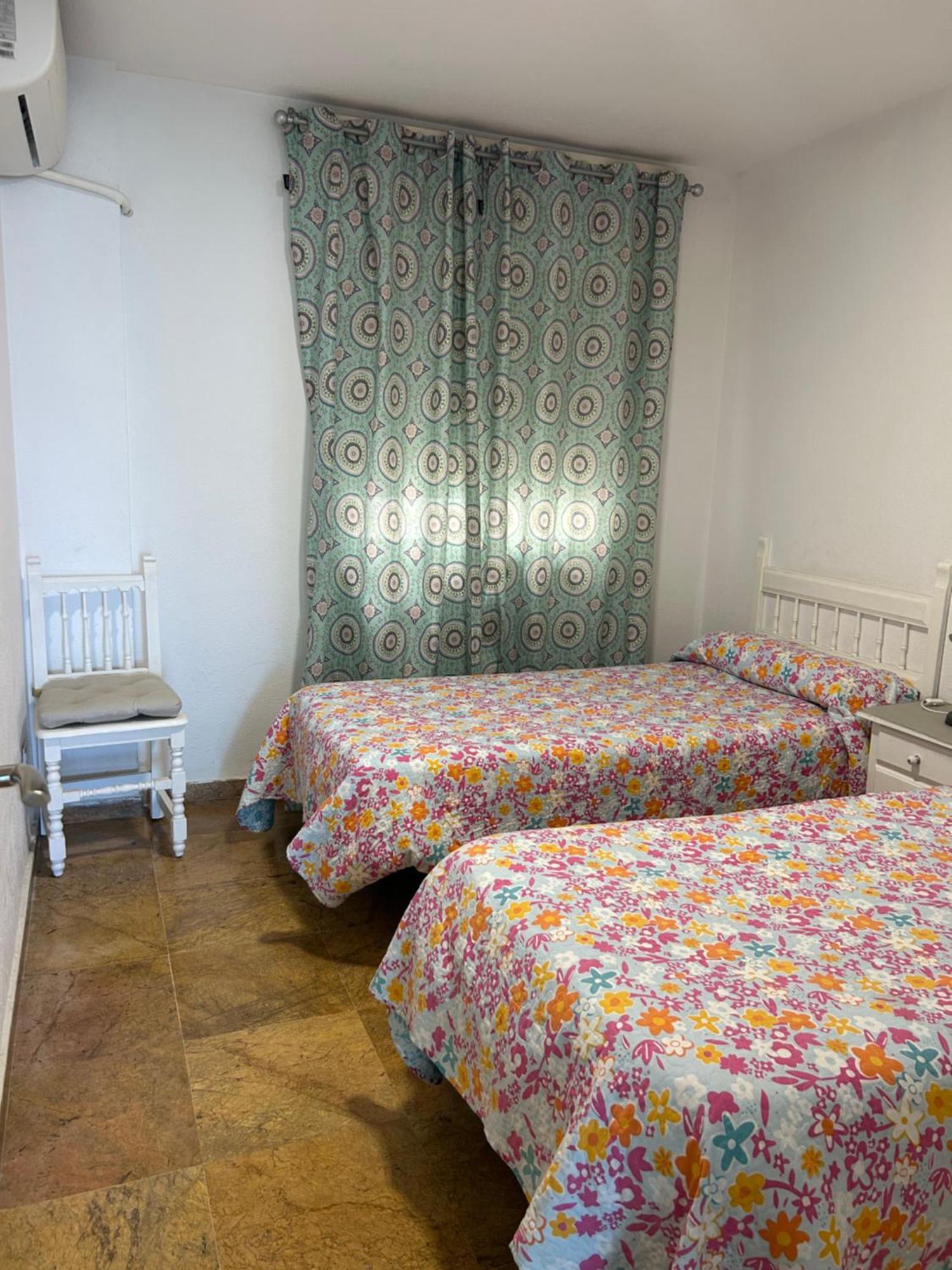 Apartamento Frente Al Mar,Primera Linea De Playa Рінкон-де-ла-Вікторія Екстер'єр фото