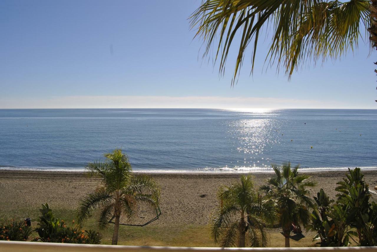 Apartamento Frente Al Mar,Primera Linea De Playa Рінкон-де-ла-Вікторія Екстер'єр фото