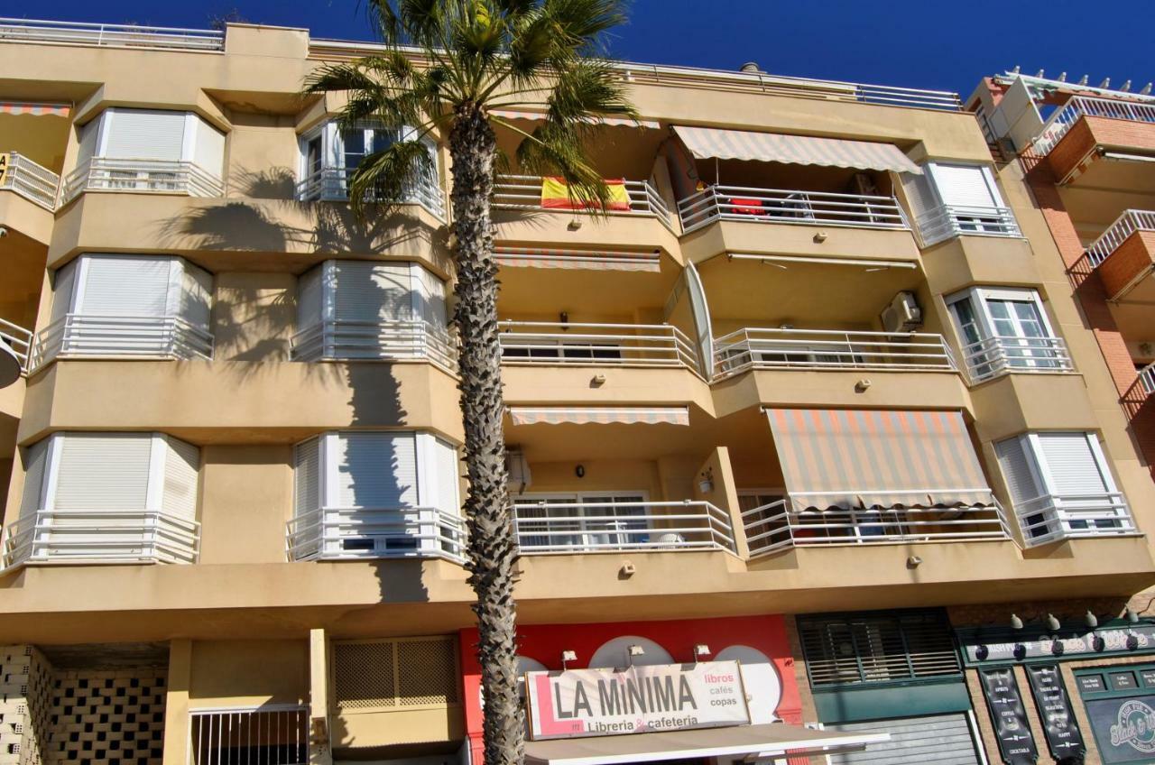 Apartamento Frente Al Mar,Primera Linea De Playa Рінкон-де-ла-Вікторія Екстер'єр фото